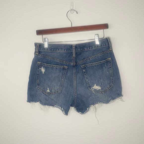 We The Free Mid Rise 3” Cut Off Medium Wash Denim Short Size 28‎ - Picture 3 of 6